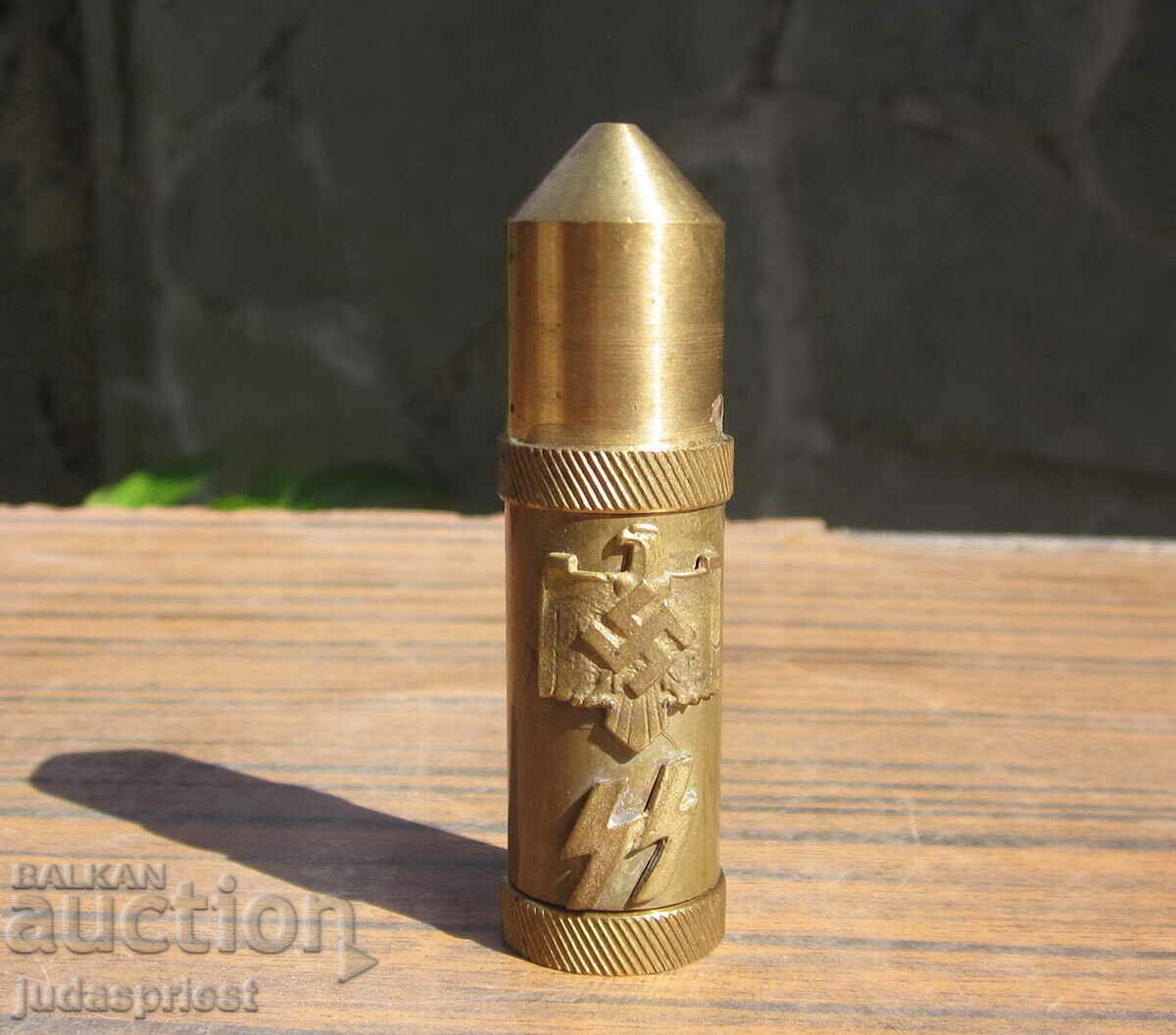 Γερμανικό στρατιωτικό φυσίγγιο αναπτήρα βενζίνης Β' Παγκοσμίου Πολέμου Γερμανικό στρατιωτικό φυσίγγιο αναπτήρα βενζίνης Β' Παγκοσμίου Πολέμου