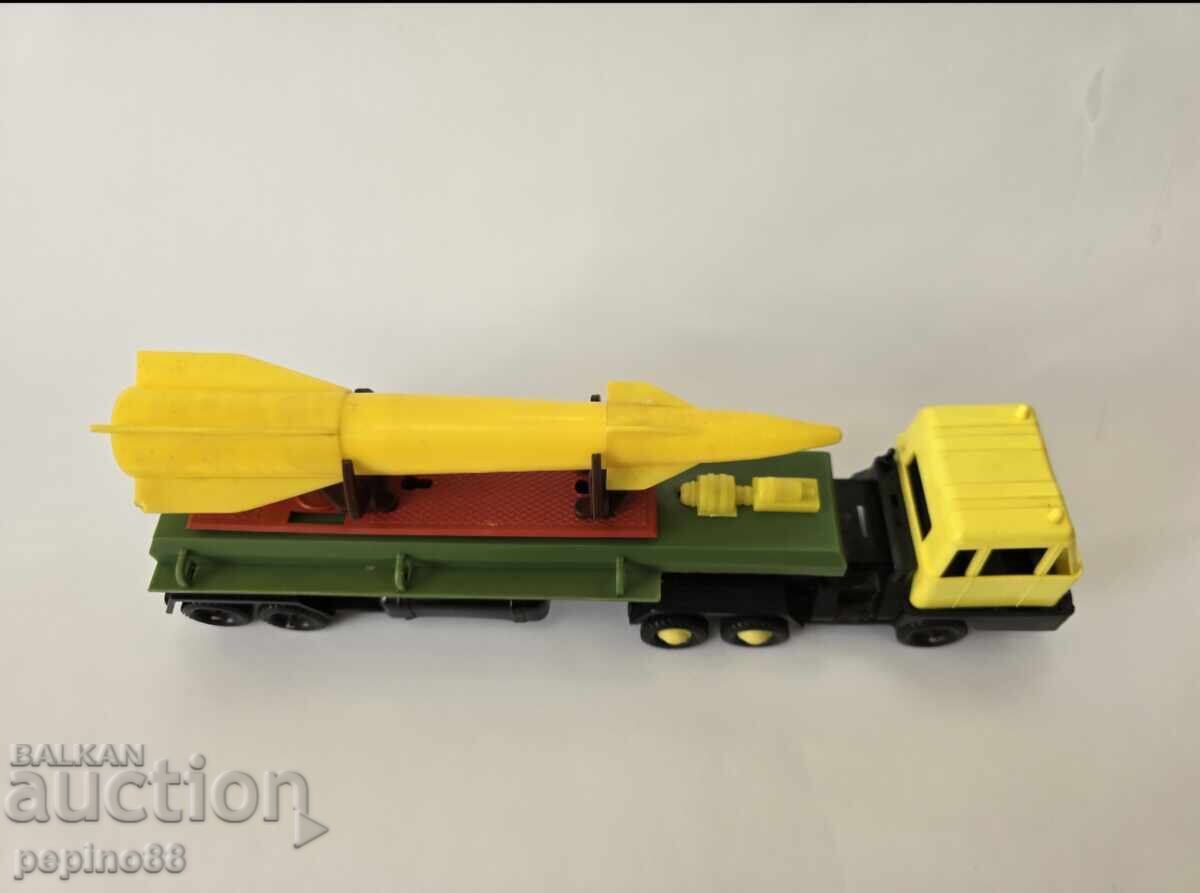 Δημοπρασία Παλαιό πολωνικό φορτηγό εκτοξευτή βλημάτων παιχνίδι