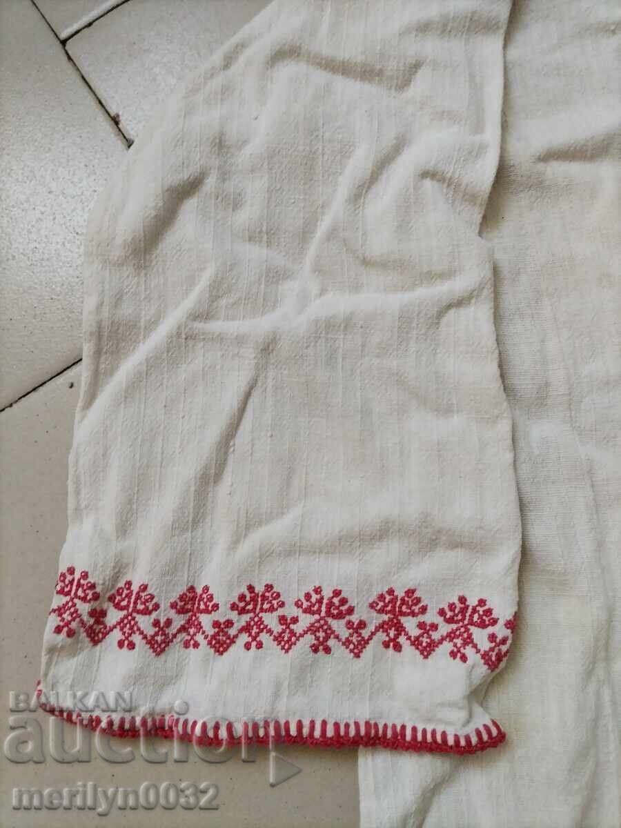 Licitație Cămașă de damă, costum brodat, sukman, cheiz, kenar Licitație Cămașă de damă, costum brodat, sukman, cheiz, kenar