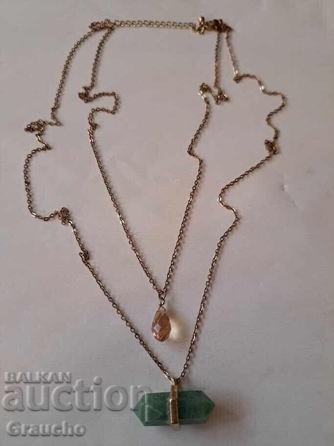 Delivery of Two pendants with semi-precious stones Delivery of Two pendants with semi-precious stones