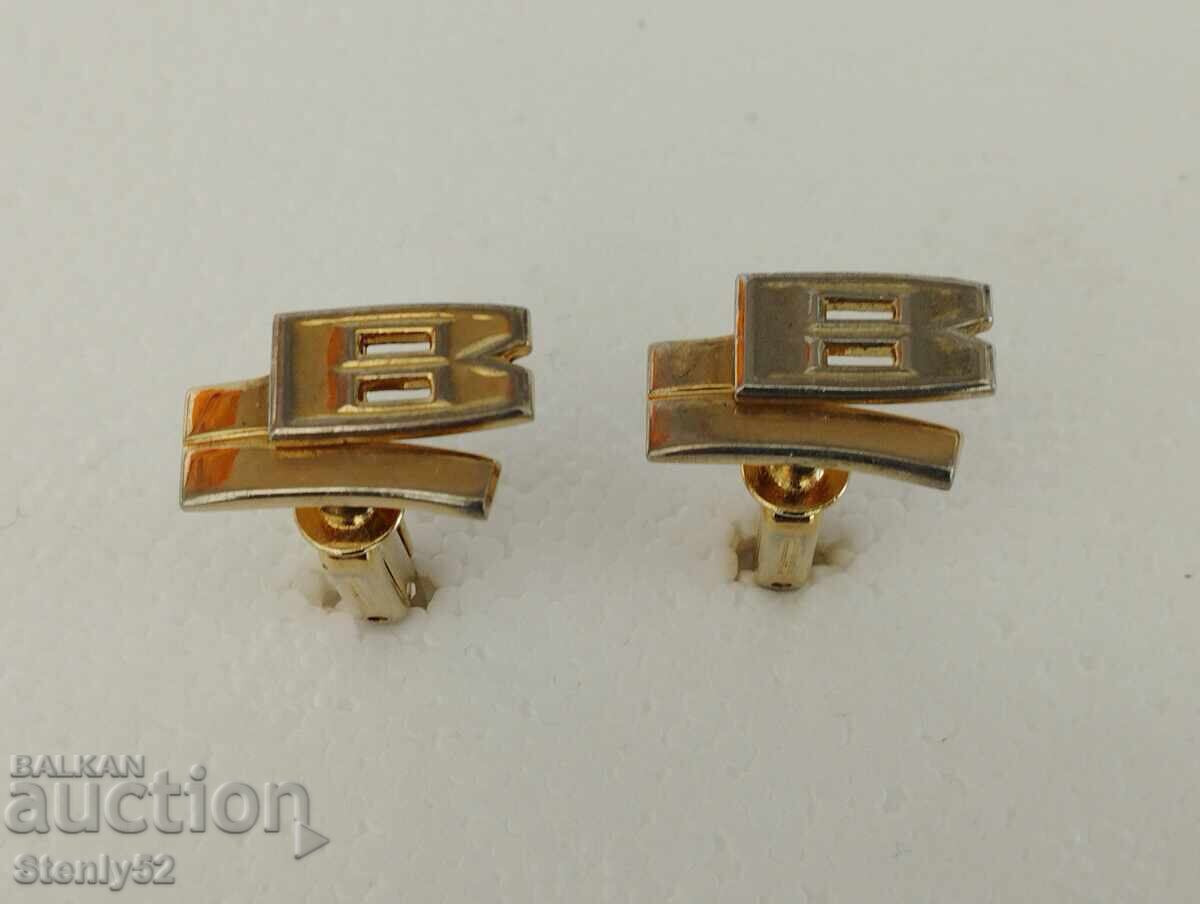 Old cufflinks, anklets with the letter V. Old cufflinks, anklets with the letter V.