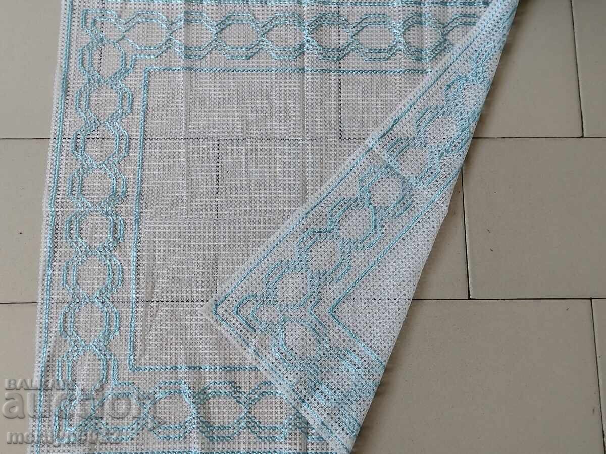 Delivery of Old embroidered plaid tablecloth Bulgarian embroidery Milo Delivery of Old embroidered plaid tablecloth Bulgarian embroidery Milo