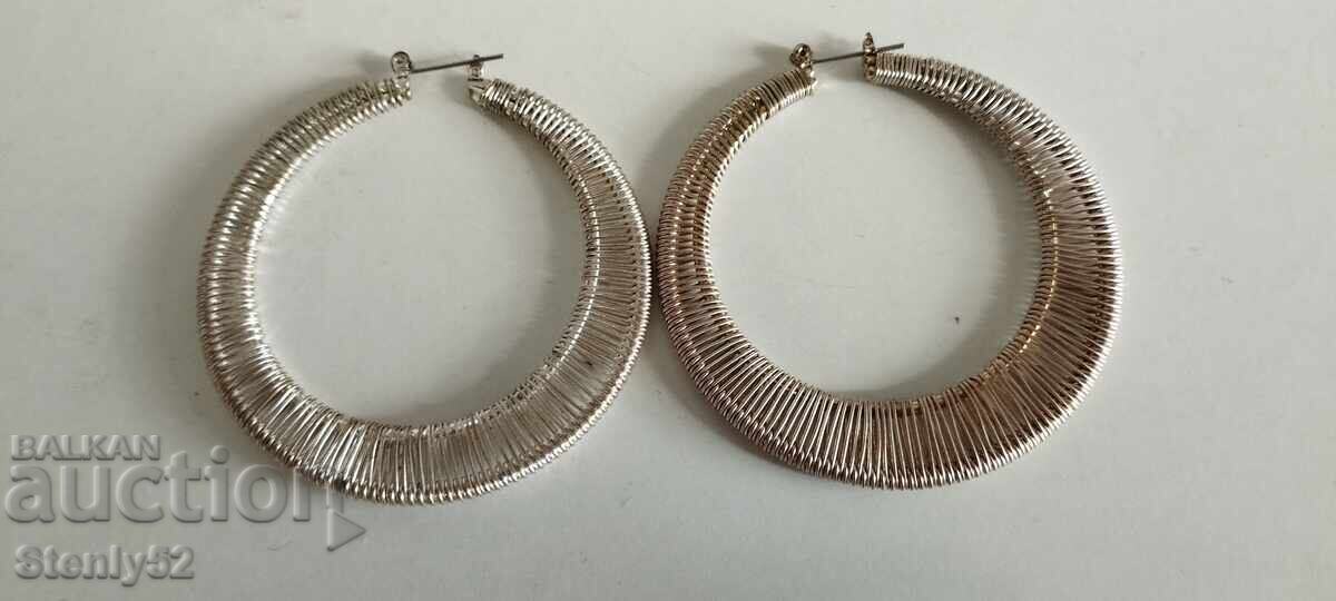 Metal braided earrings Metal braided earrings