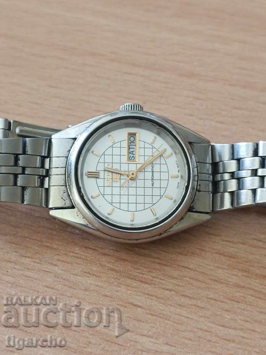 Ceas de dama Seiko cu preț 45.00 BGN | € 23.01