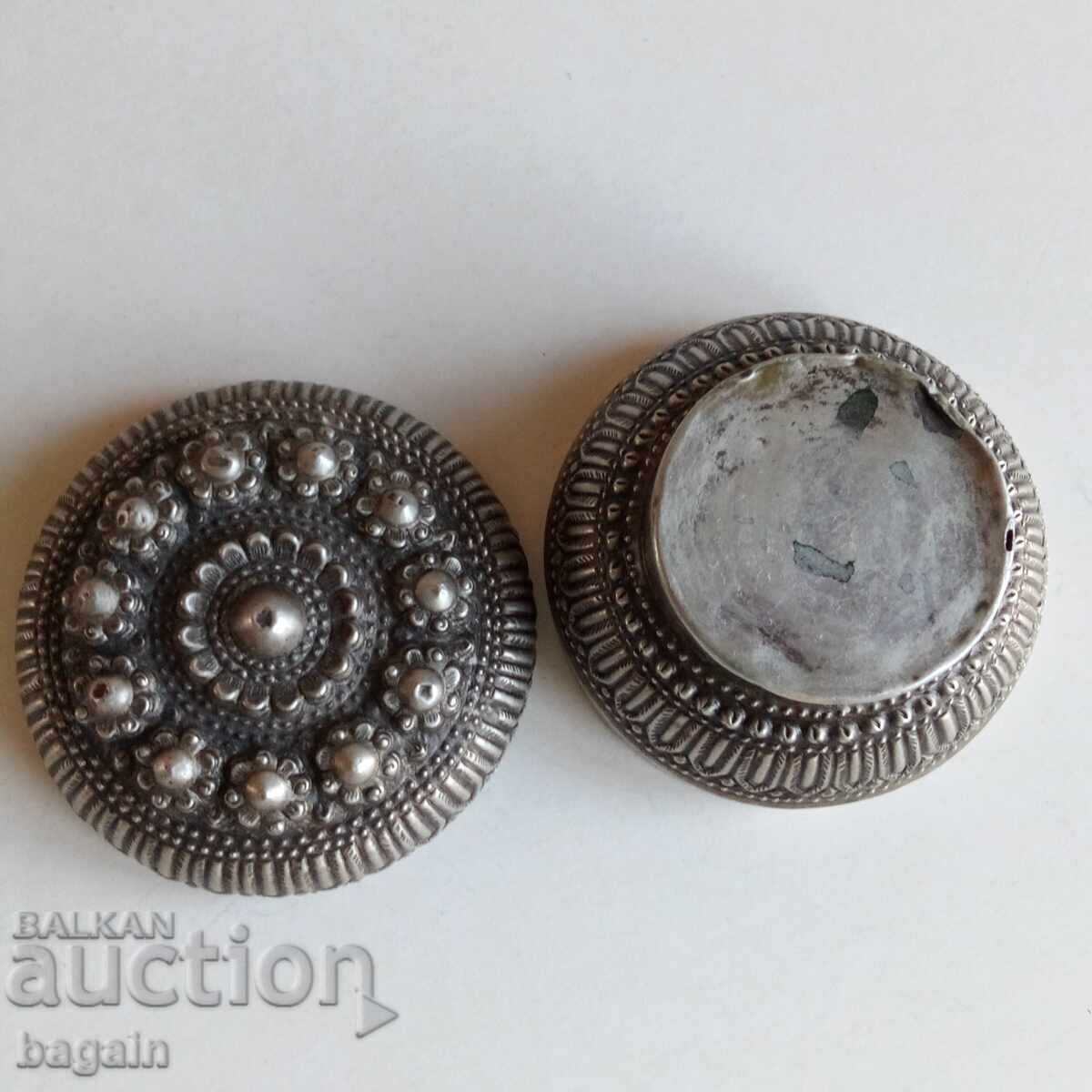 Доставка на Сребърна кутия. Ориент. Доставка на Сребърна кутия. Ориент.