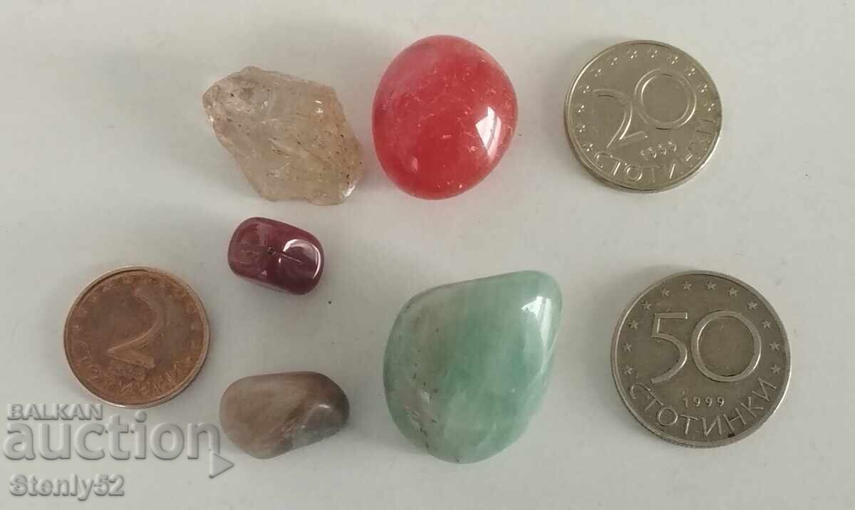 Lot of semi-precious stones, 5 pcs