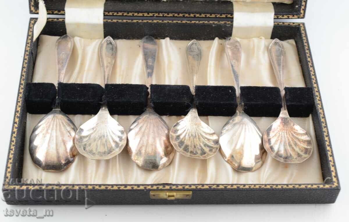 Set de 7 ustensile de luat masa. linguri de desert placate cu argint cu preț 35.00 BGN | € 17.90 Set de 7 ustensile de luat masa. linguri de desert placate cu argint cu preț 35.00 BGN | € 17.90