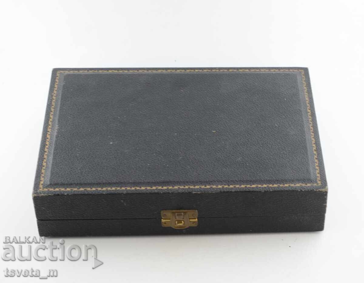 Set de 7 ustensile de luat masa. linguri de desert placate cu argint - 6 Set de 7 ustensile de luat masa. linguri de desert placate cu argint - 6