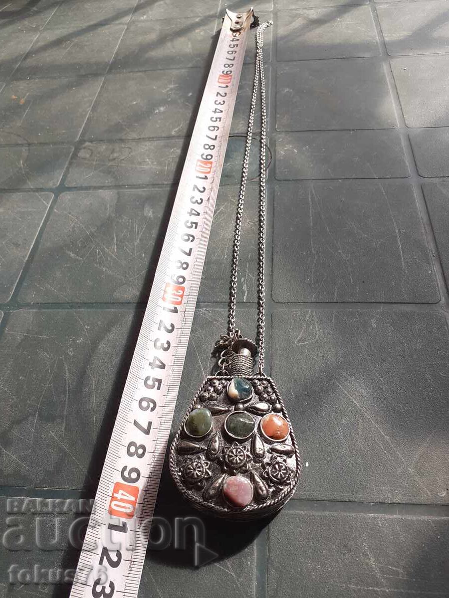 Delivery of Great little perfume bottle with stones