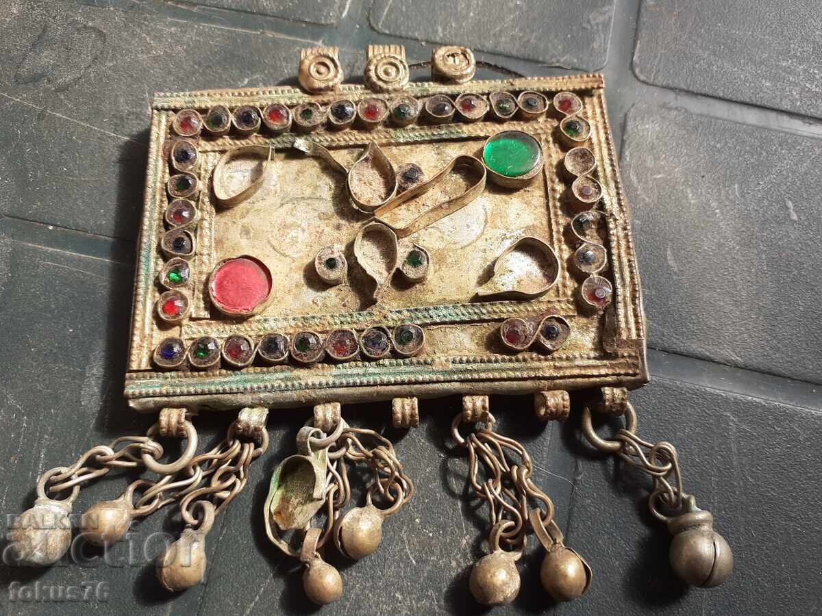 Delivery of Old jewelry - amulet with bells - costume Delivery of Old jewelry - amulet with bells - costume