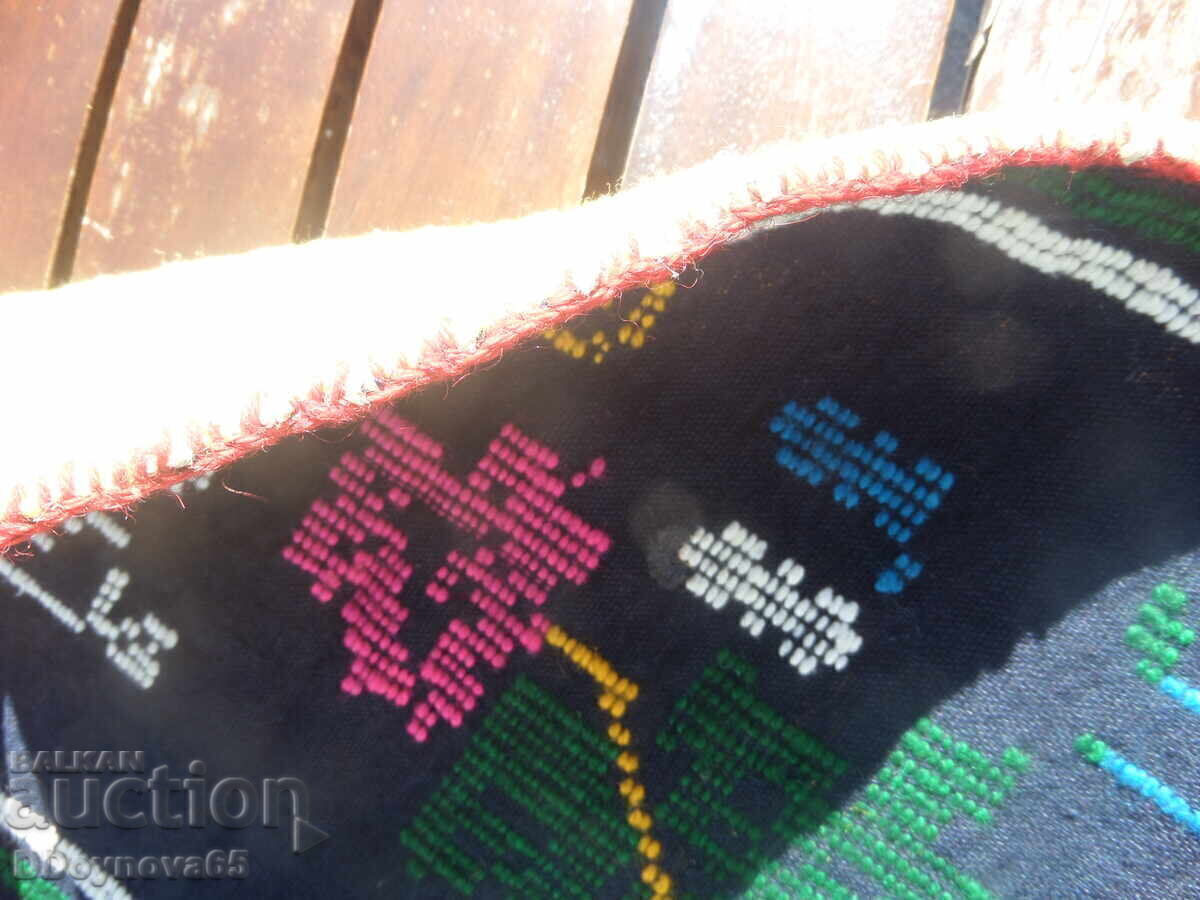 Hand-woven and embroidered wool pillowcase from the Northwest - 5