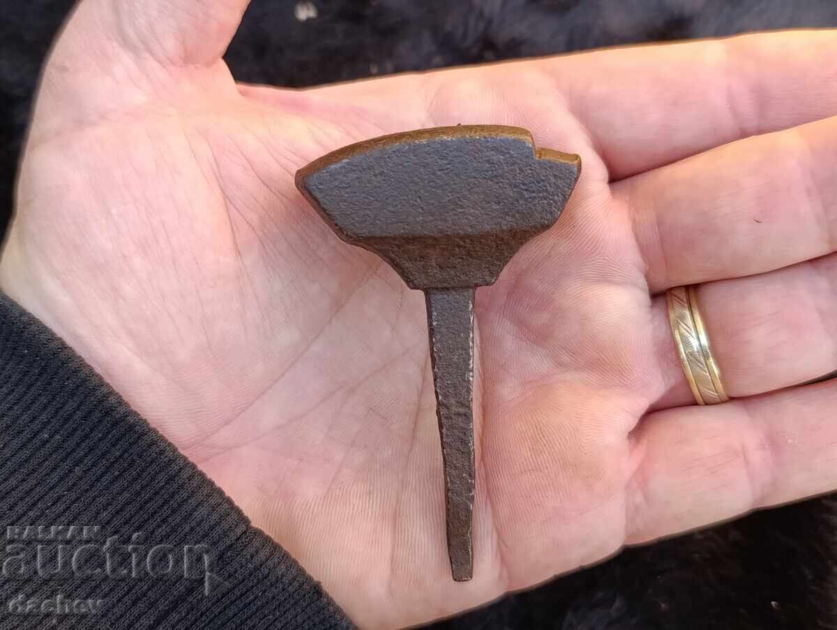 Auction Old small anvil - Rare model 100 years old Auction Old small anvil - Rare model 100 years old