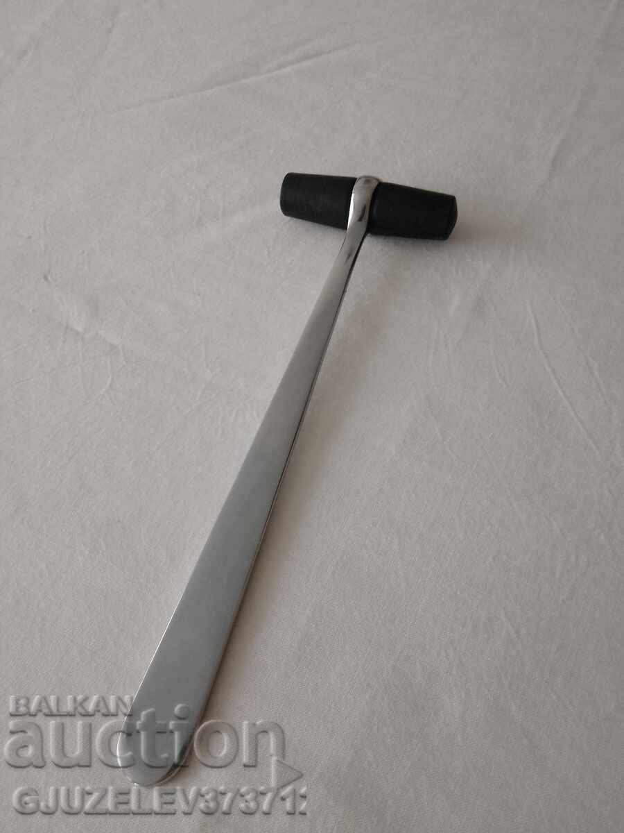 MEDICAL REFLEX PERCUSSOR HAMMER METAL AND RUBBER MEDICAL REFLEX PERCUSSOR HAMMER METAL AND RUBBER
