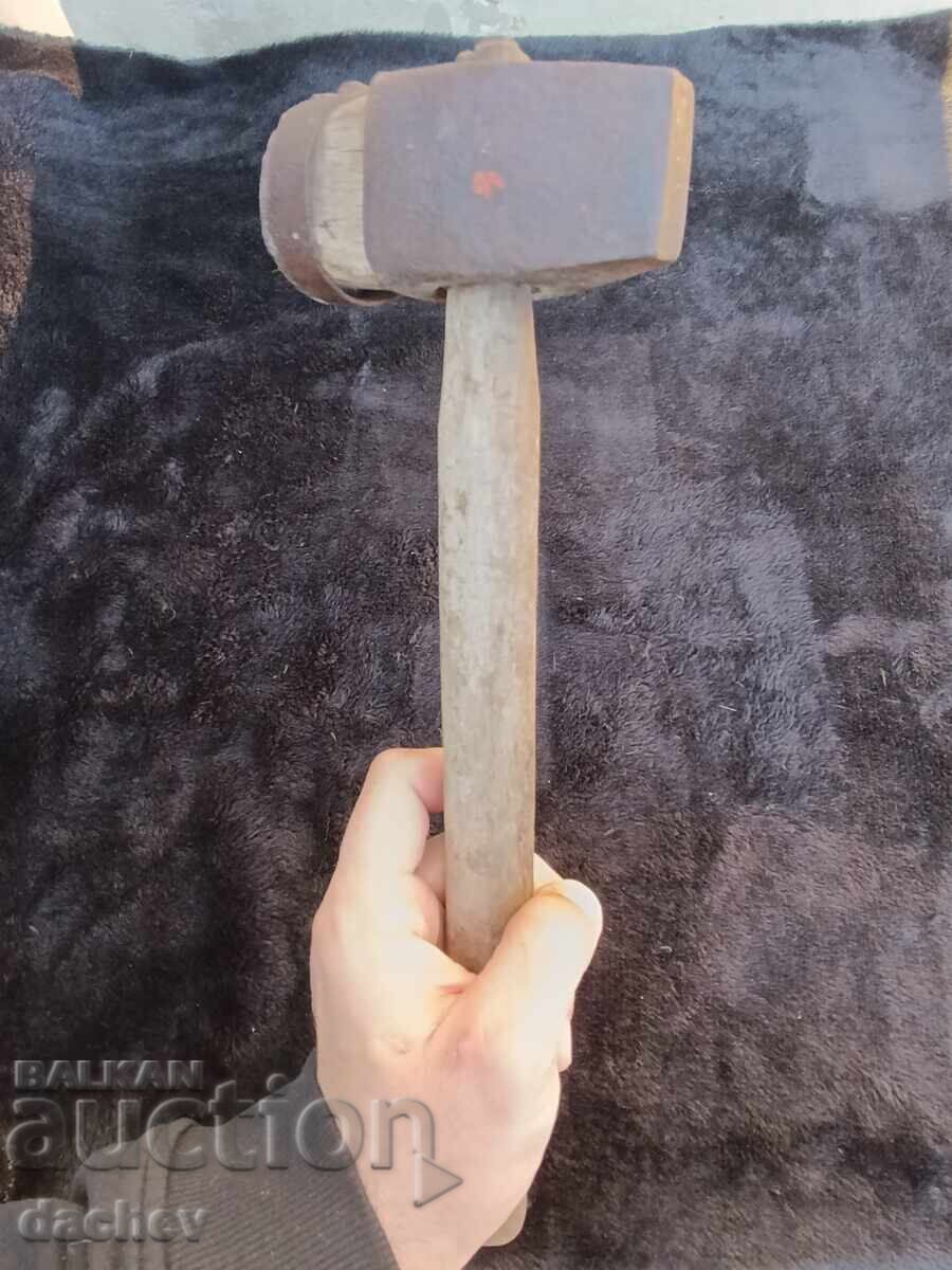 Auction VERY OLD COOKER'S HAMMER - Tavern Decoration Auction VERY OLD COOKER'S HAMMER - Tavern Decoration