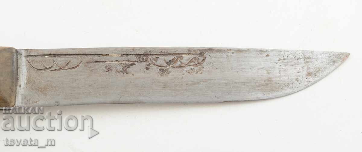 Delivery of Antique knife with wooden handle and scabbard Delivery of Antique knife with wooden handle and scabbard