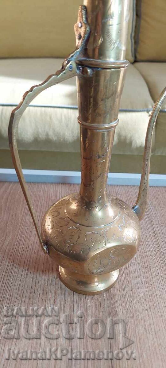 Delivery of Brass jug for connoisseurs, height 35cm Delivery of Brass jug for connoisseurs, height 35cm