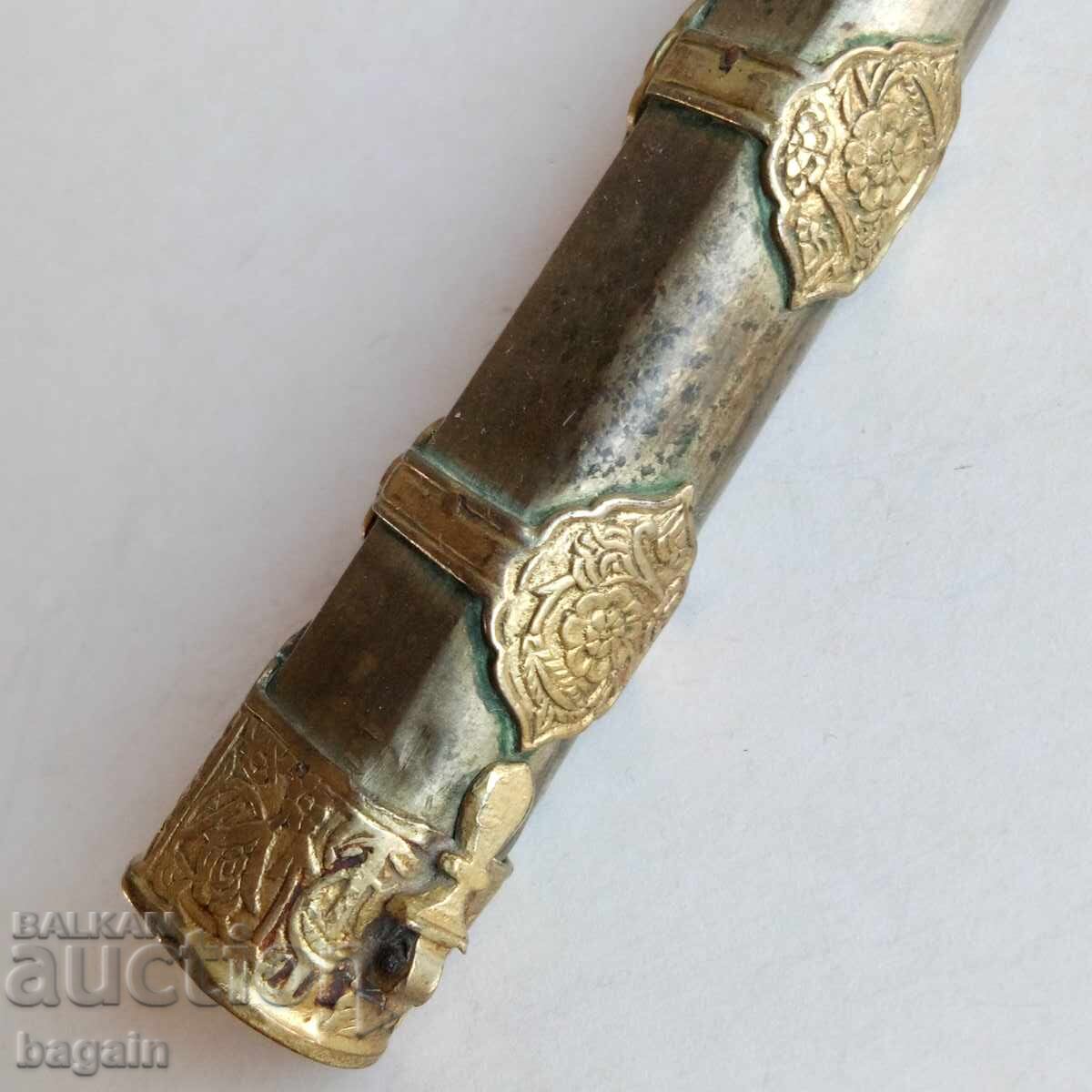 Delivery of Ottoman kania, dagger, scimitar, card. Delivery of Ottoman kania, dagger, scimitar, card.