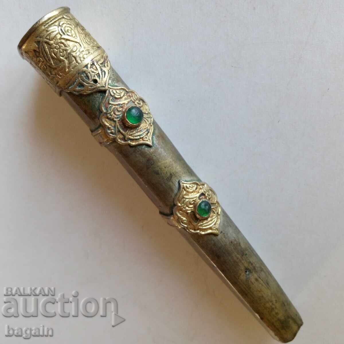 Ottoman kania, dagger, scimitar, card. Ottoman kania, dagger, scimitar, card.