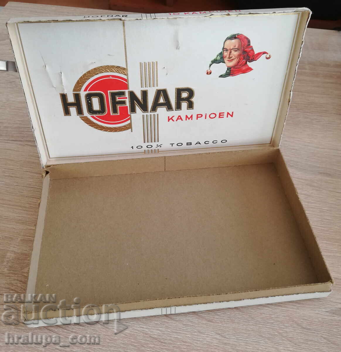Auction Old Hofnar cigar box Auction Old Hofnar cigar box