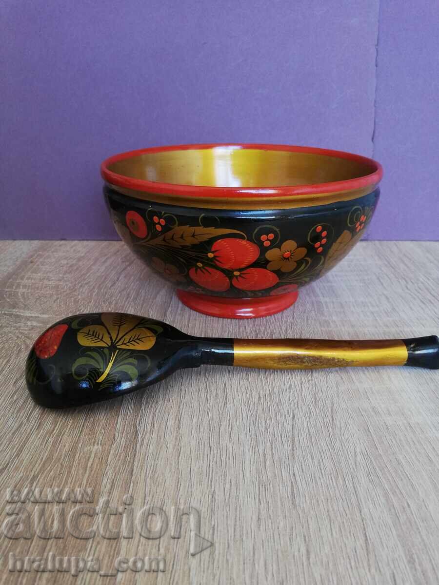 Russian bowl and spoon lacquered wood hand painted USSR with price 20.00 BGN | € 10.23 Russian bowl and spoon lacquered wood hand painted USSR with price 20.00 BGN | € 10.23