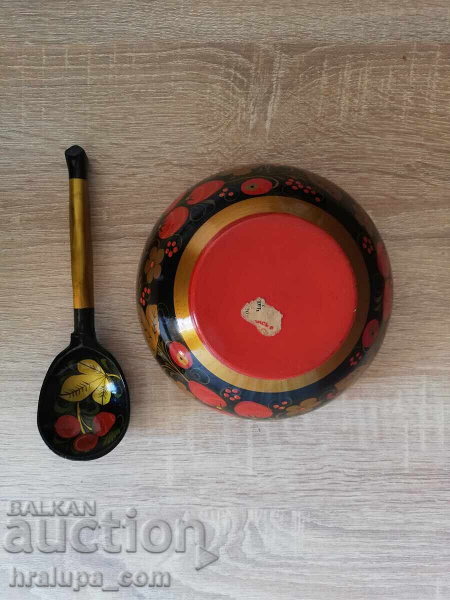 Russian bowl and spoon lacquered wood hand painted USSR - 6 Russian bowl and spoon lacquered wood hand painted USSR - 6