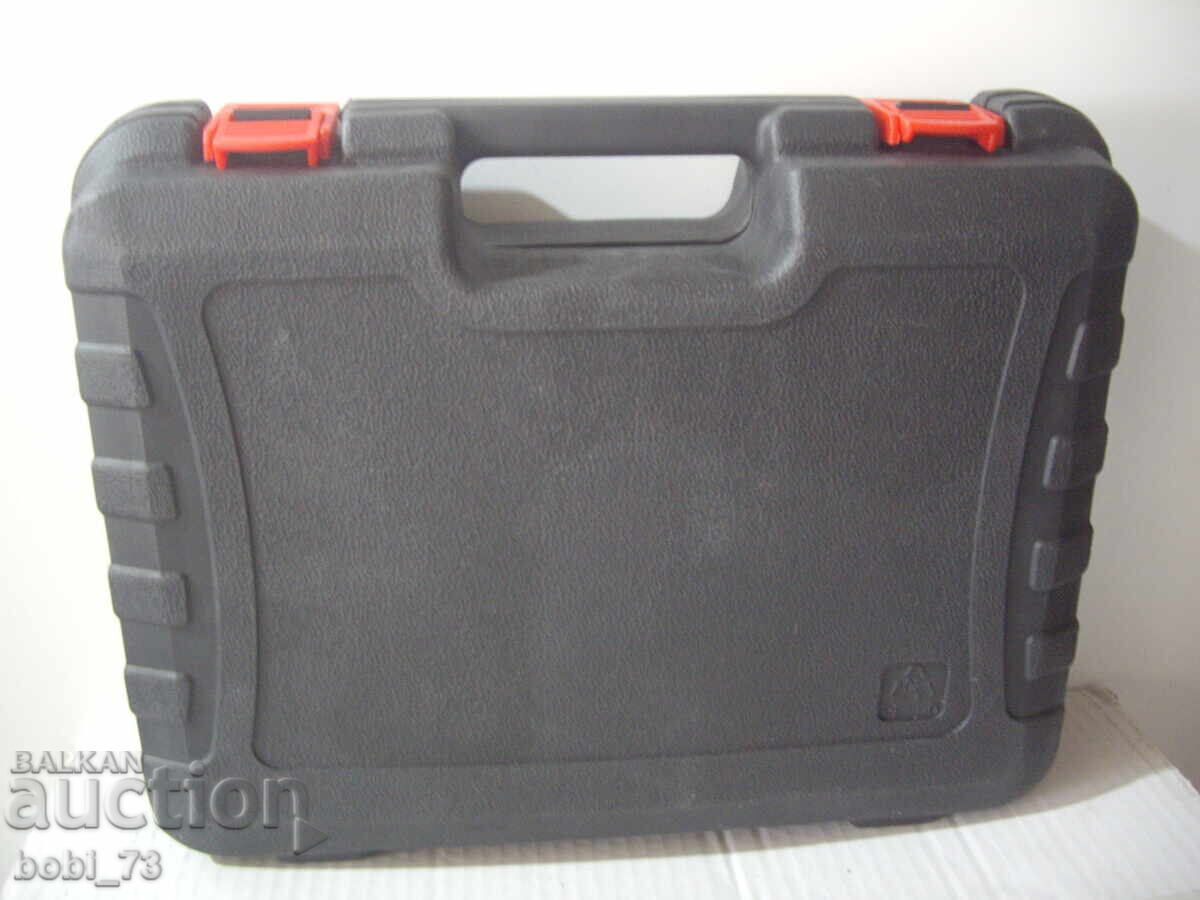 Аукцион Акумулаторна ножица за лозе.