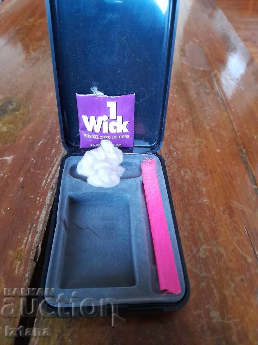 Delivery of Old Zippo lighter box Delivery of Old Zippo lighter box