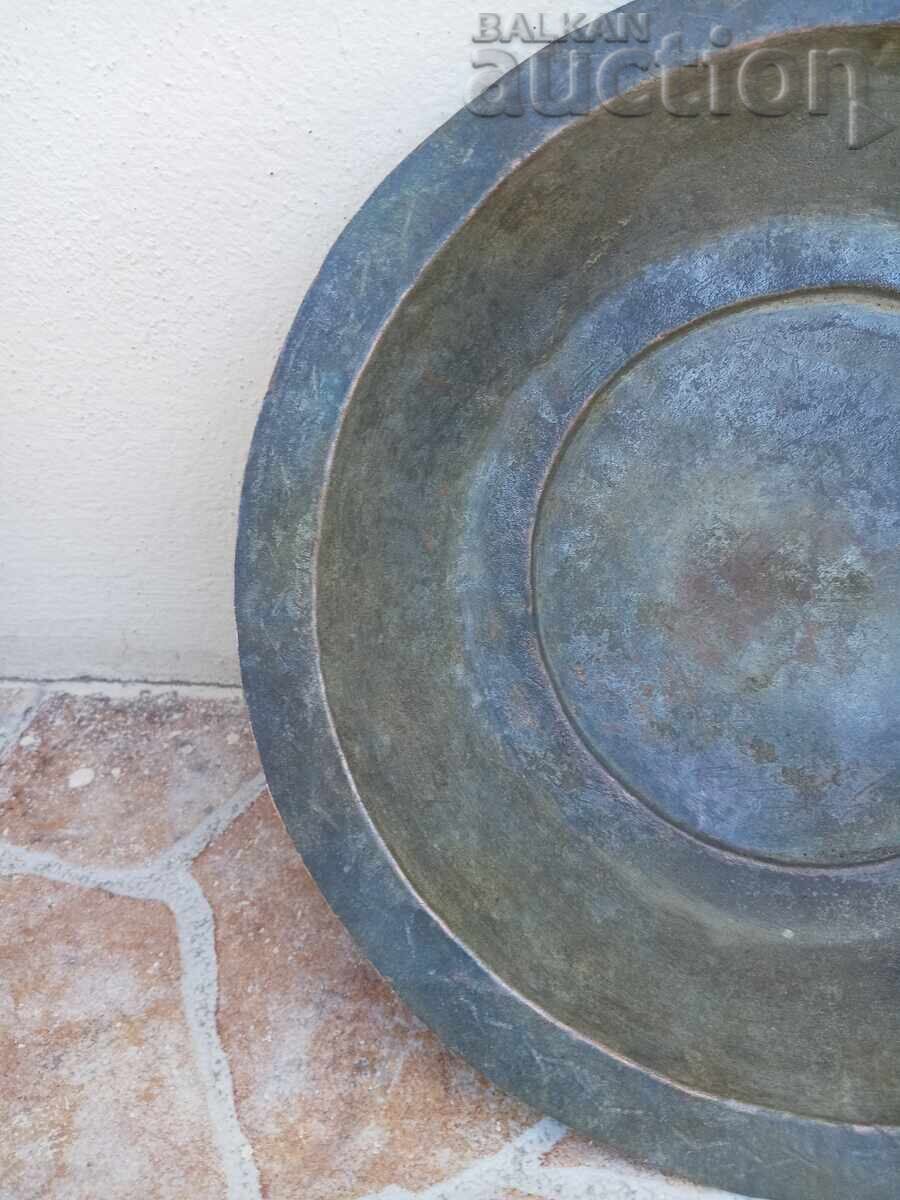 Delivery of very old Renaissance copper plate, copper plate, bowl Delivery of very old Renaissance copper plate, copper plate, bowl