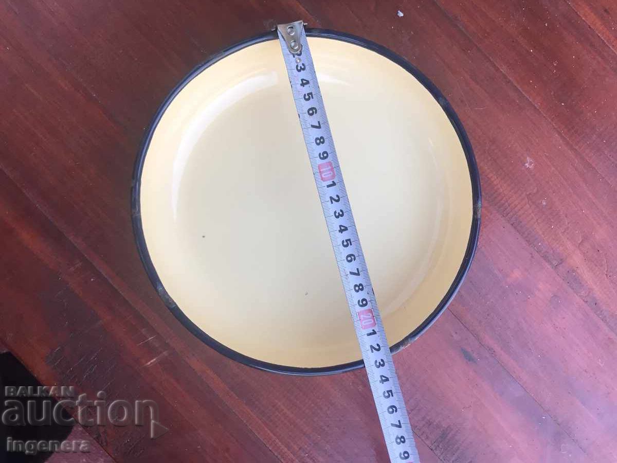 TRAY FACET ENAMELED NOVO-BULGARIA BRATSIGOVO with price 22.00 BGN | € 11.25 TRAY FACET ENAMELED NOVO-BULGARIA BRATSIGOVO with price 22.00 BGN | € 11.25