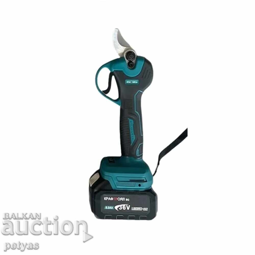 Accumulative Trimmer/shrub cutter+Cutter 15 cm.+vine shears with price 190.50 BGN | € 97.40 Accumulative Trimmer/shrub cutter+Cutter 15 cm.+vine shears with price 190.50 BGN | € 97.40