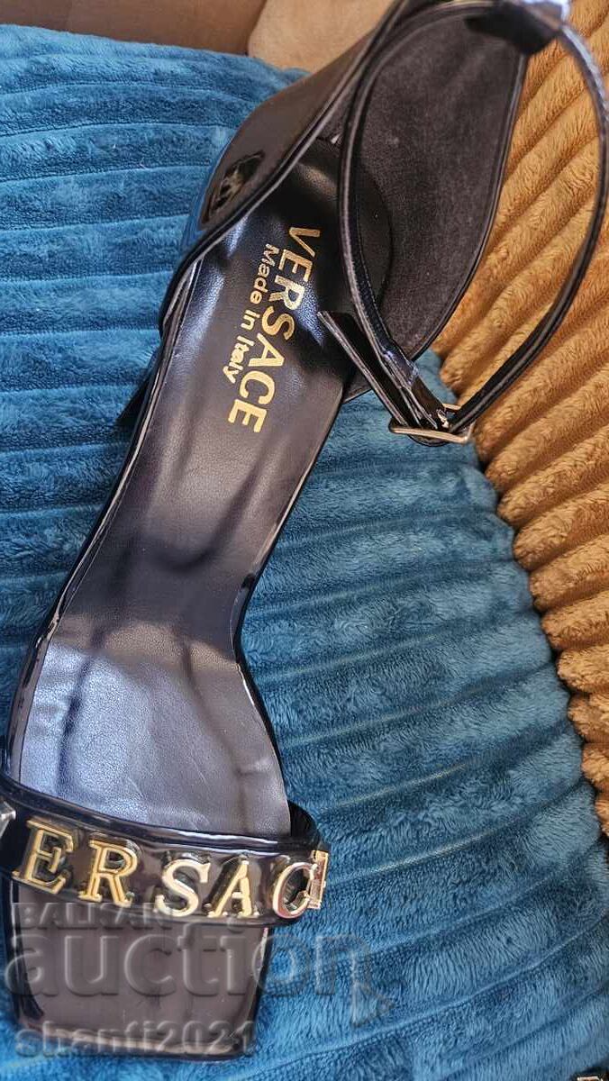 Auction  New women's sandals VERSACE, No. 40