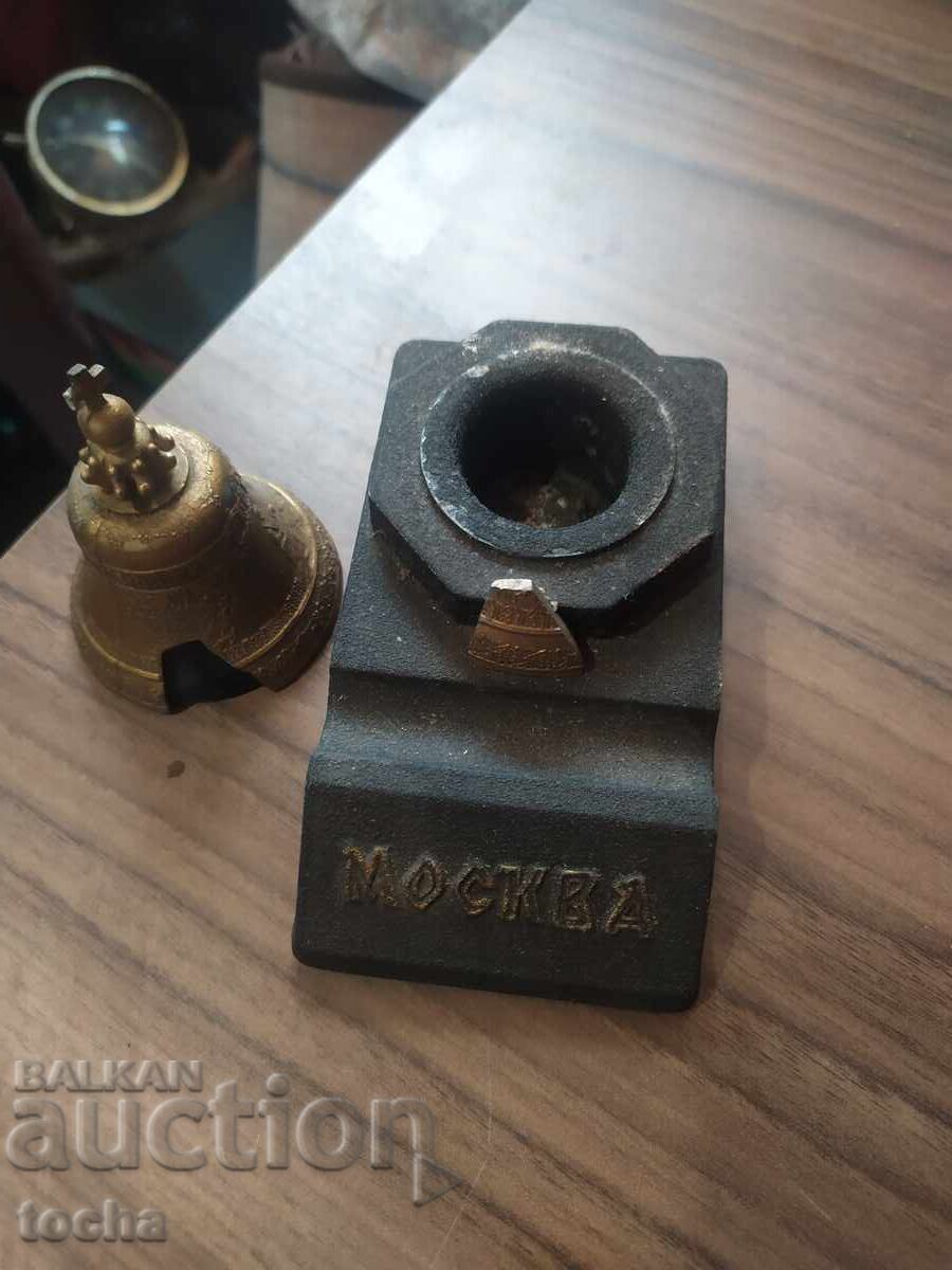 Παλιά μεταλλική μελανοδοχείο με τιμή 49.80 BGN | € 25.46 Παλιά μεταλλική μελανοδοχείο με τιμή 49.80 BGN | € 25.46