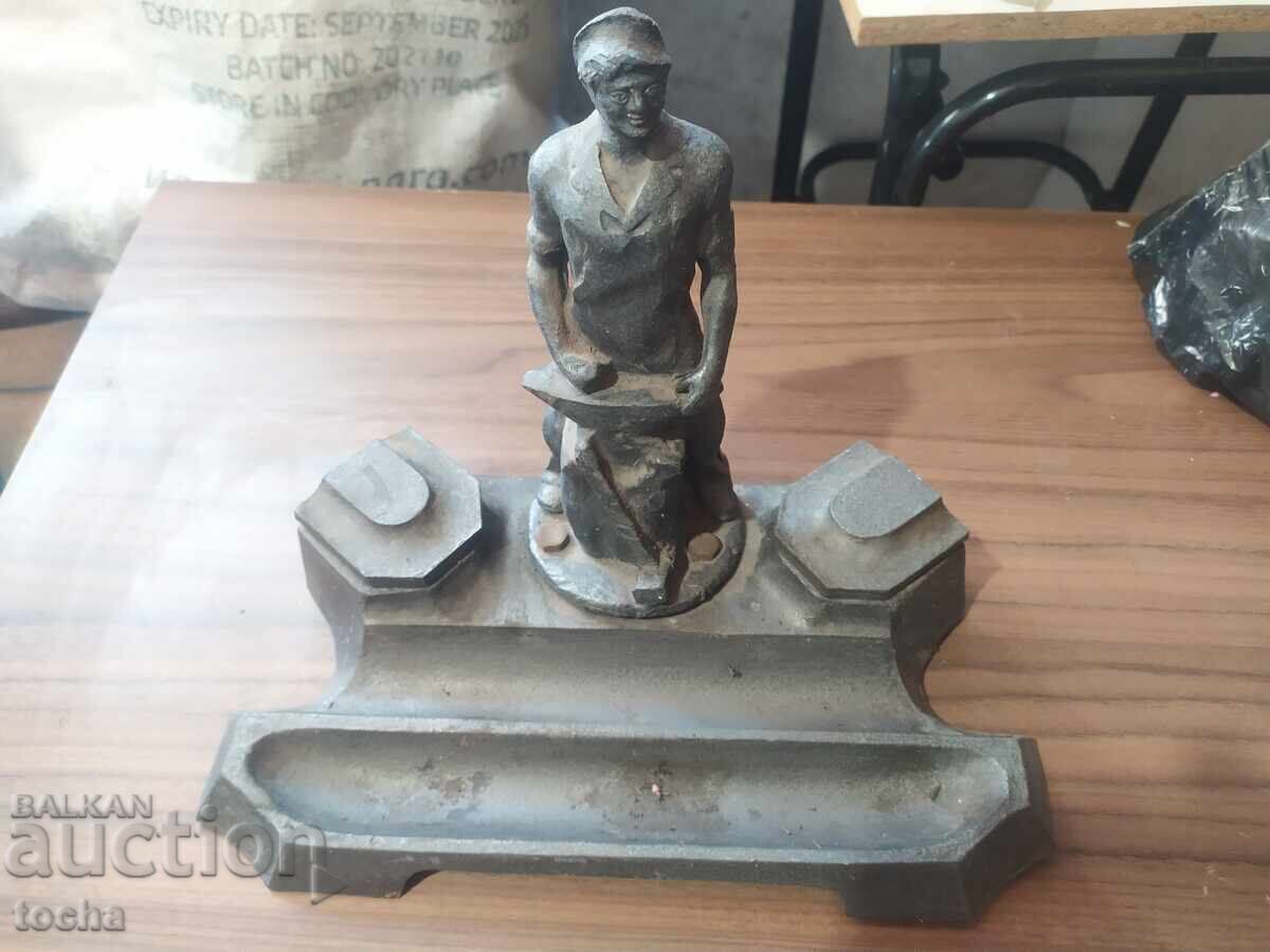 стара метална мастилница стара метална мастилница