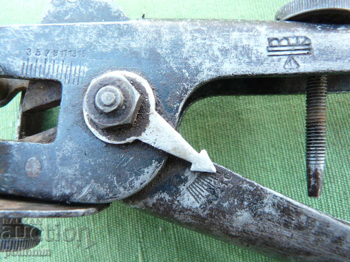 Delivery of Old German craft tool - 548 Delivery of Old German craft tool - 548