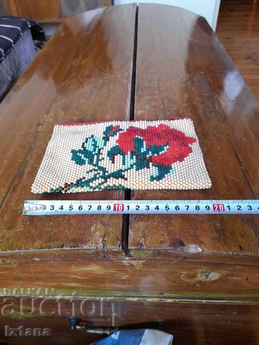 Geanta veche cu margele cu preț 27.00 BGN | € 13.80