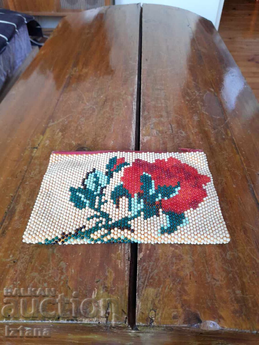 Geanta veche cu margele