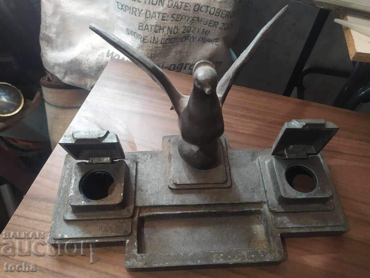 стара метална мастилница с цена 78.80 лв. | € 40.29 стара метална мастилница с цена 78.80 лв. | € 40.29