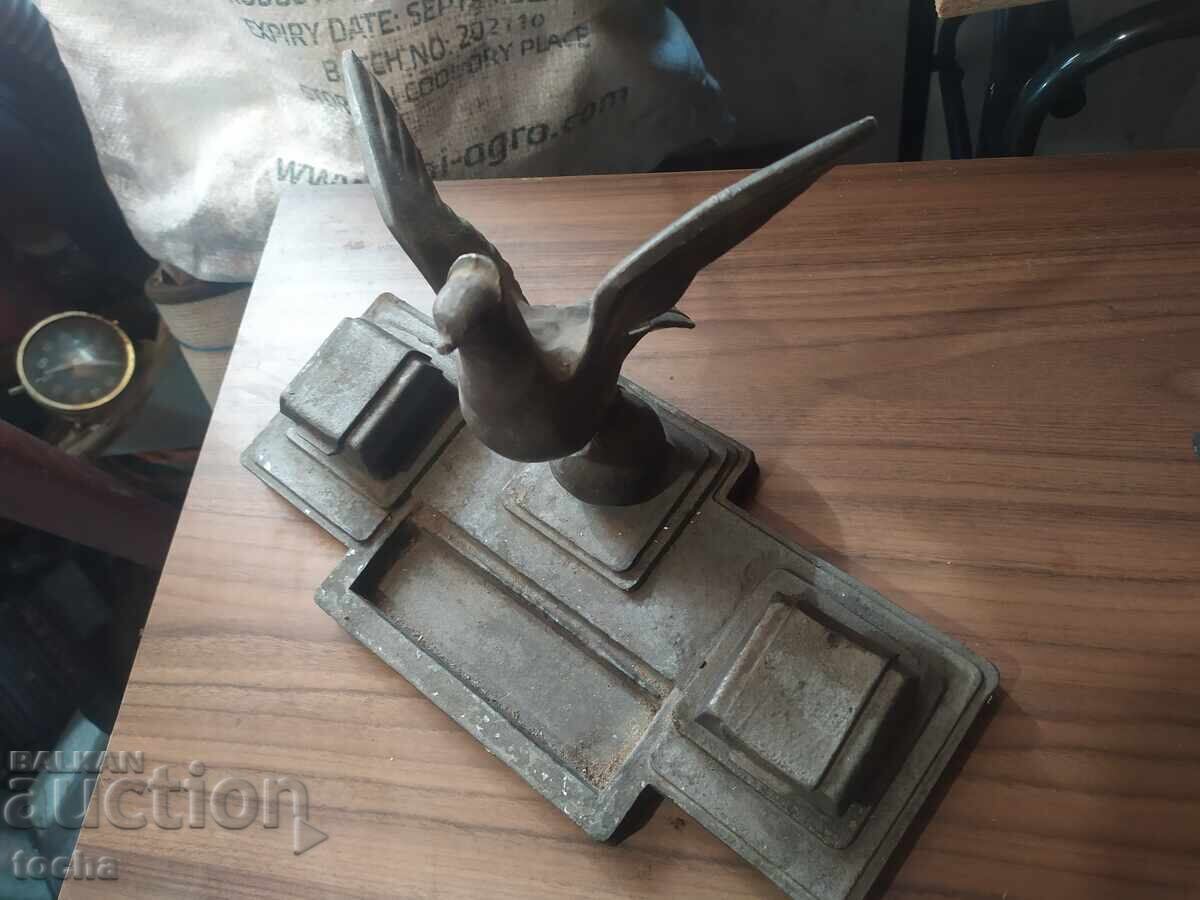 Аукцион стара метална мастилница Аукцион стара метална мастилница