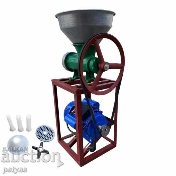 Auction  Cast iron meat grinder No. 32 + electric motor 1.5 kW/1500 rpm + funnel