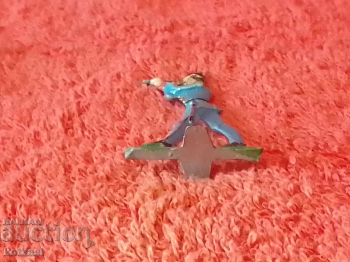 Аукцион Стара метална фигура на Войник музикант