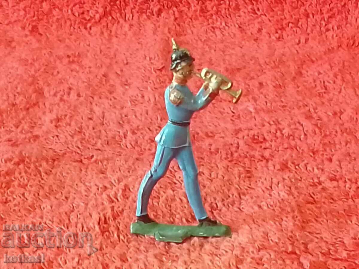 Стара метална фигура на Войник музикант с цена 12.50 лв. | € 6.39