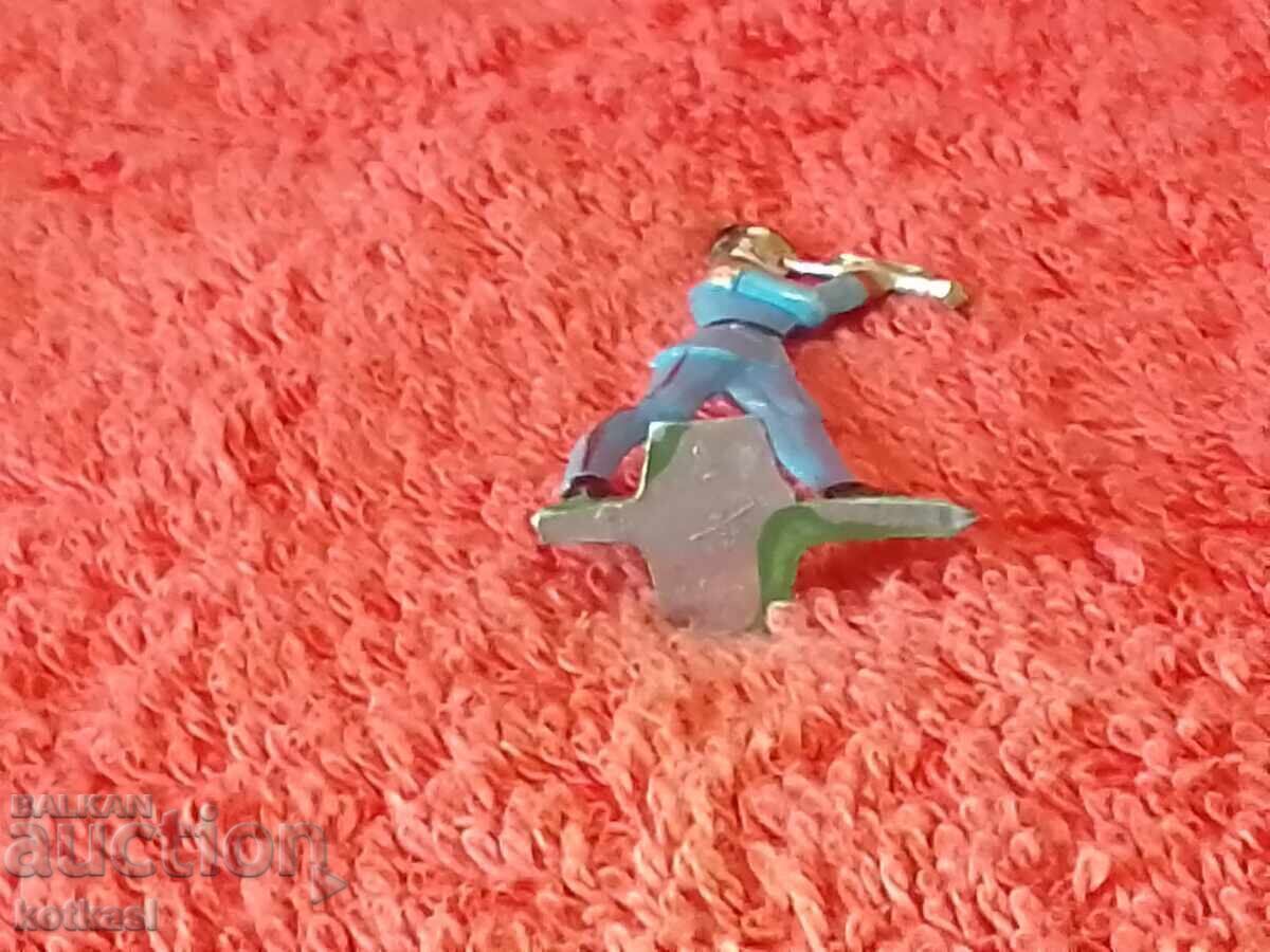 Аукцион Стара метална фигура на Войник музикант