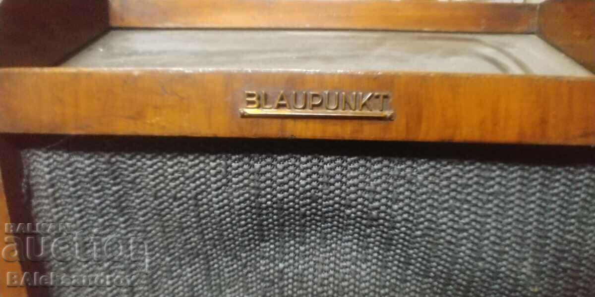 Old radio BLAUPUNKT with price 39.00 BGN | € 19.94 Old radio BLAUPUNKT with price 39.00 BGN | € 19.94