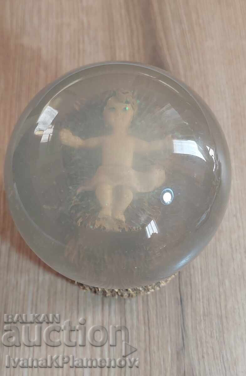 Musical paperweight for connoisseurs with price 18.00 €