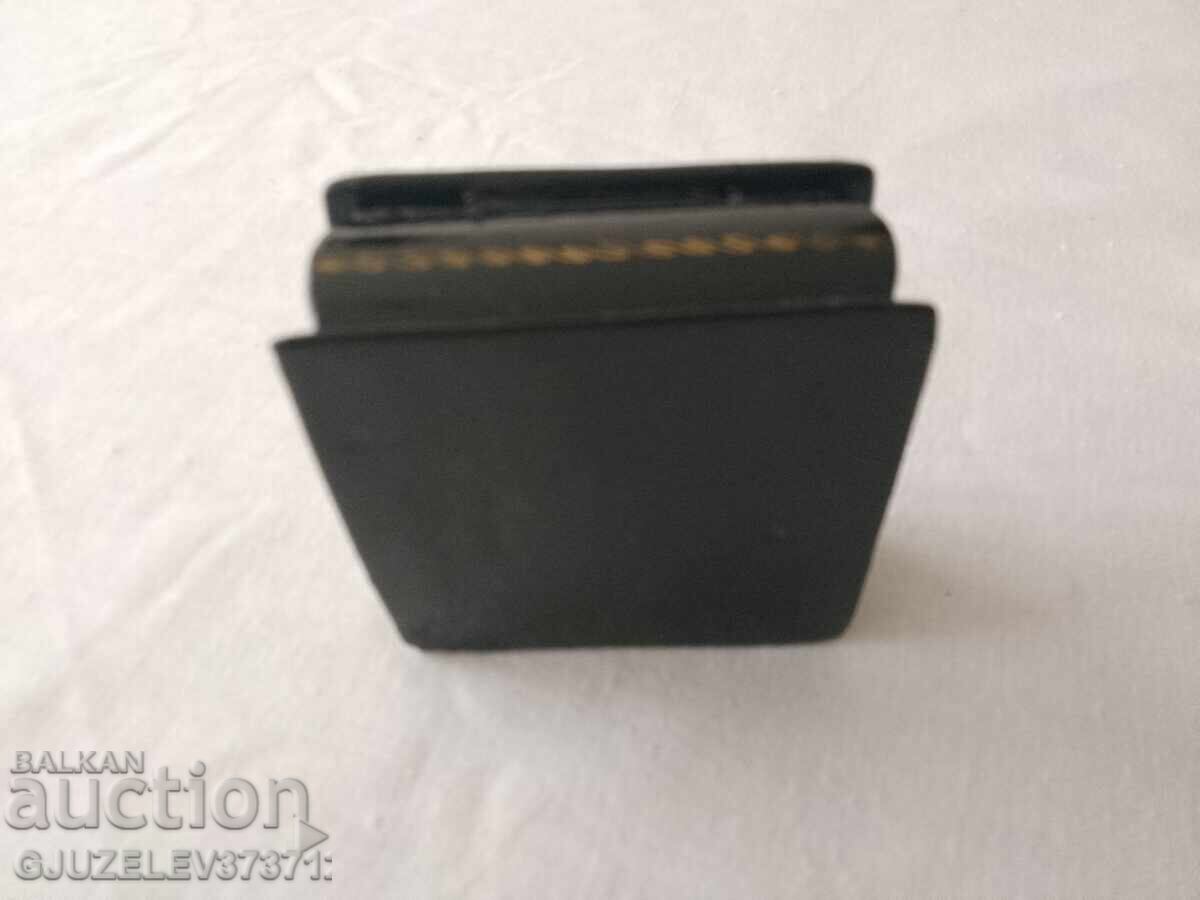 Auction  Russian hand-painted papier-mâché box