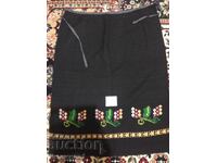 AUTHENTIC OLD WOMEN'S APRON