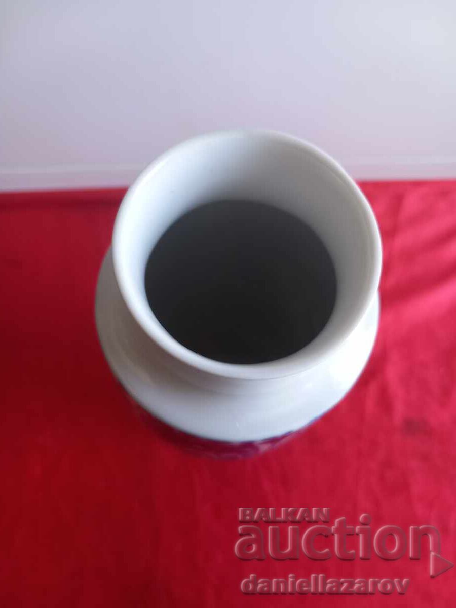 Fürstenberg German Porcelain VASE 1970s with price 55.00 BGN | € 28.12 Fürstenberg German Porcelain VASE 1970s with price 55.00 BGN | € 28.12