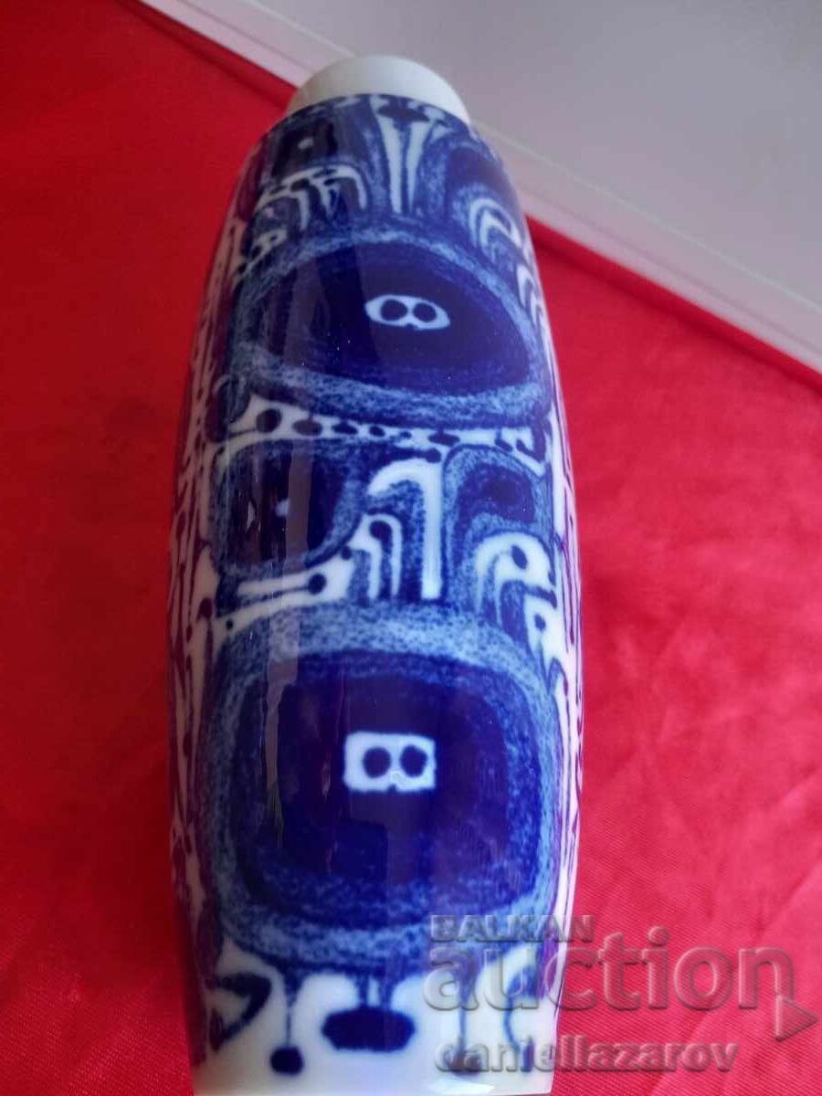 Auction Fürstenberg German Porcelain VASE 1970s Auction Fürstenberg German Porcelain VASE 1970s