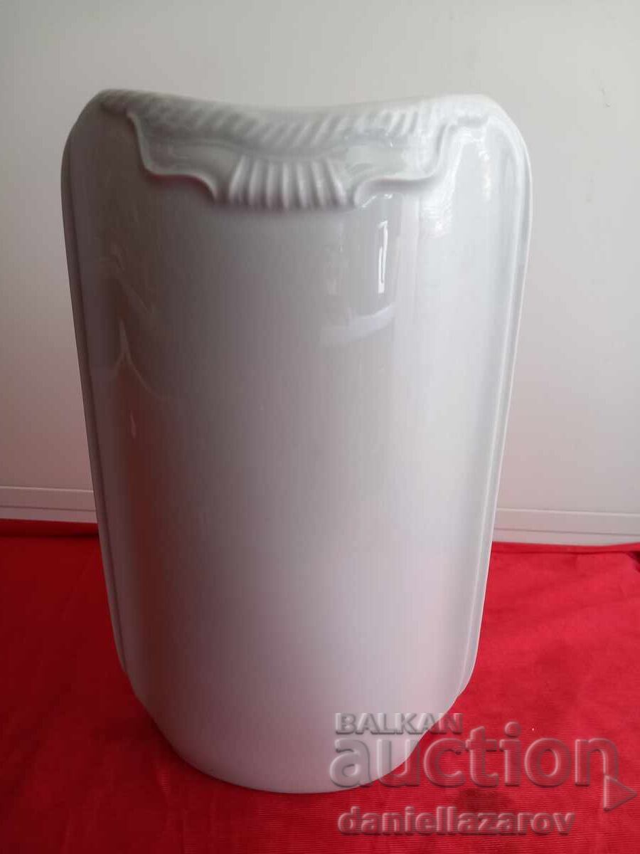 Delivery of Royal KPM Author's Limited Edition Porcelain Vase DRAGON Delivery of Royal KPM Author's Limited Edition Porcelain Vase DRAGON