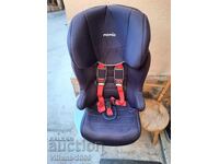 Детско столче за кола.